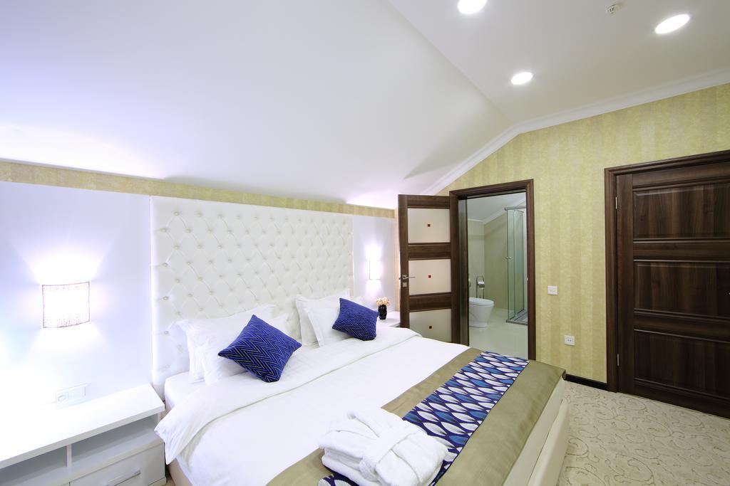 Premier Hotel บิชเคก ภายนอก รูปภาพ