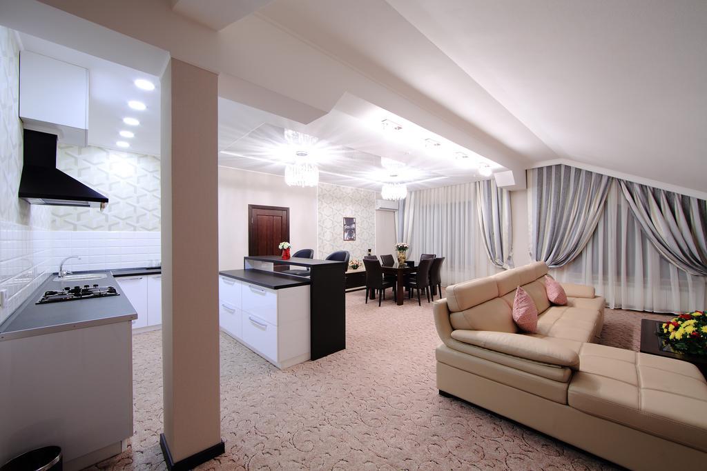 Premier Hotel บิชเคก ภายนอก รูปภาพ