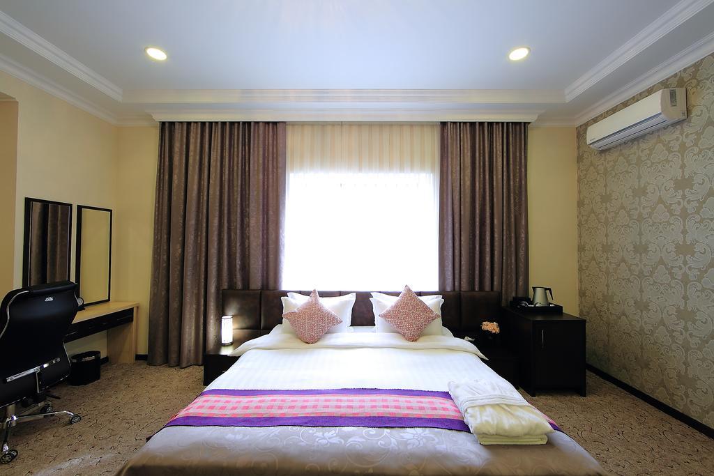 Premier Hotel บิชเคก ภายนอก รูปภาพ