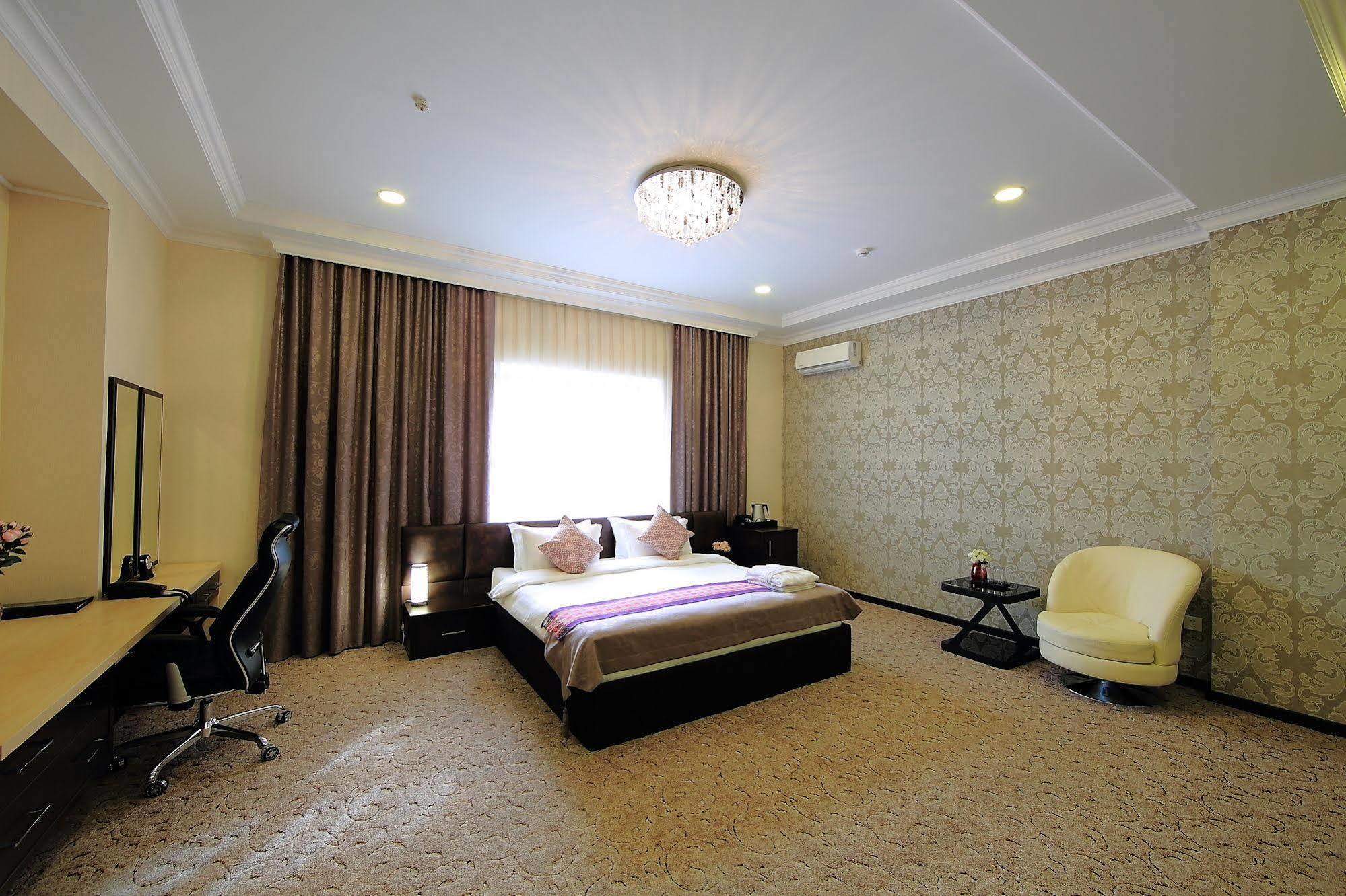 Premier Hotel บิชเคก ภายนอก รูปภาพ