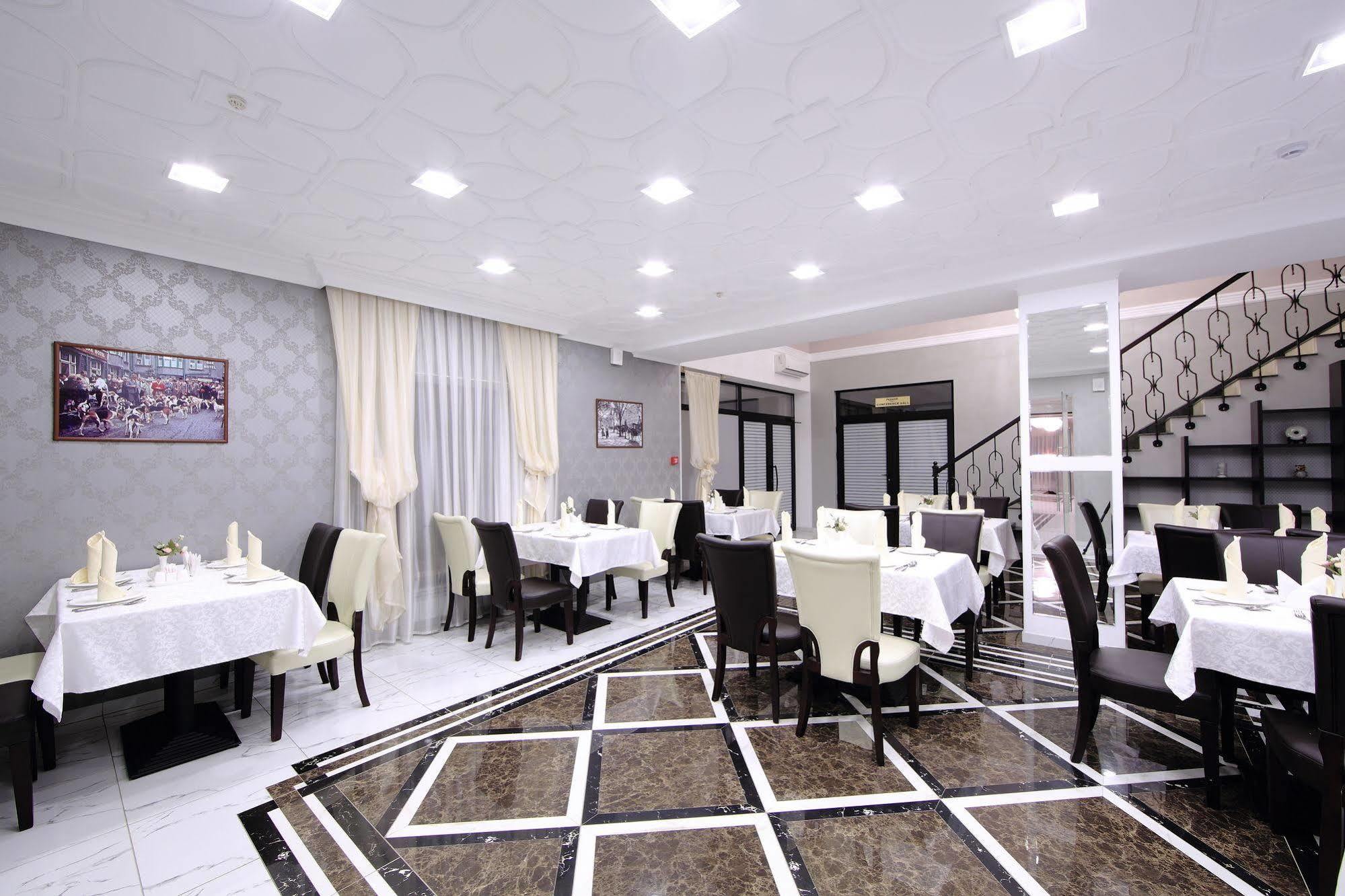 Premier Hotel บิชเคก ภายนอก รูปภาพ