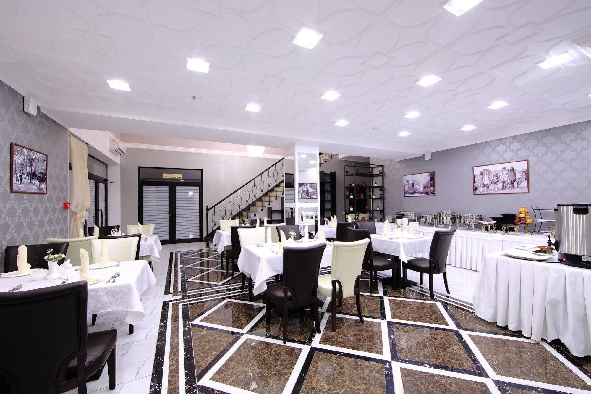 Premier Hotel บิชเคก ภายนอก รูปภาพ